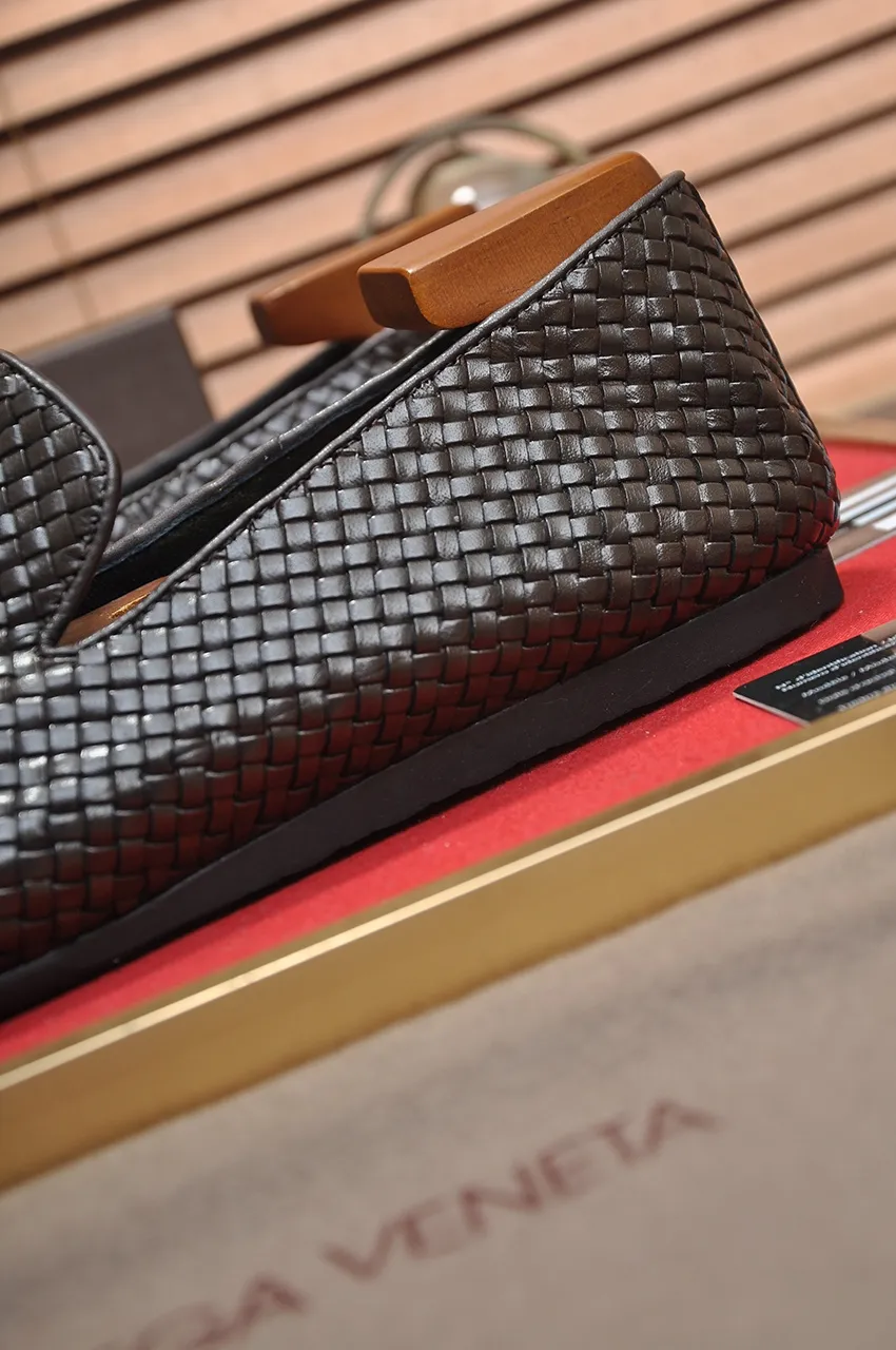 Men's shoes 💰600💶 [Botteg Venetta (BV)] (wallet shoes) exclusive new model official website new model The upper is made of high-quality top calfskin. Delicate feel and flowing luxurious texture. Tailored for refined men to create a noble aura. Detailed and regular Mark hand-stitching. Smooth lines. Full cowhide lining, comfortable to wash off sweat. 38-44